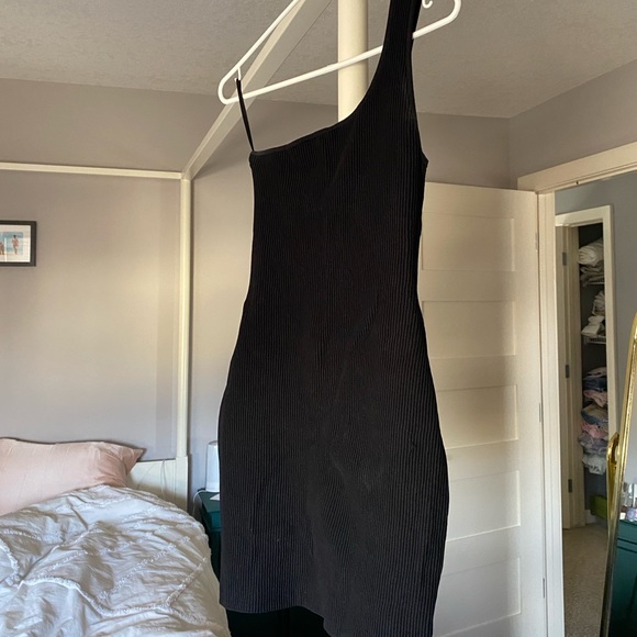 Aritzia Babaton Sculpt One Shoulder Black Dress - Picture 4 of 4